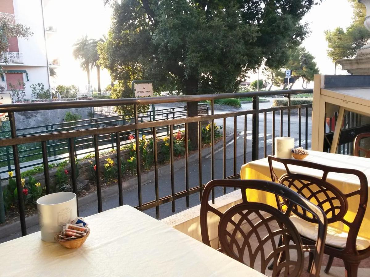 Ena Hotel 아렌자노 외부 사진