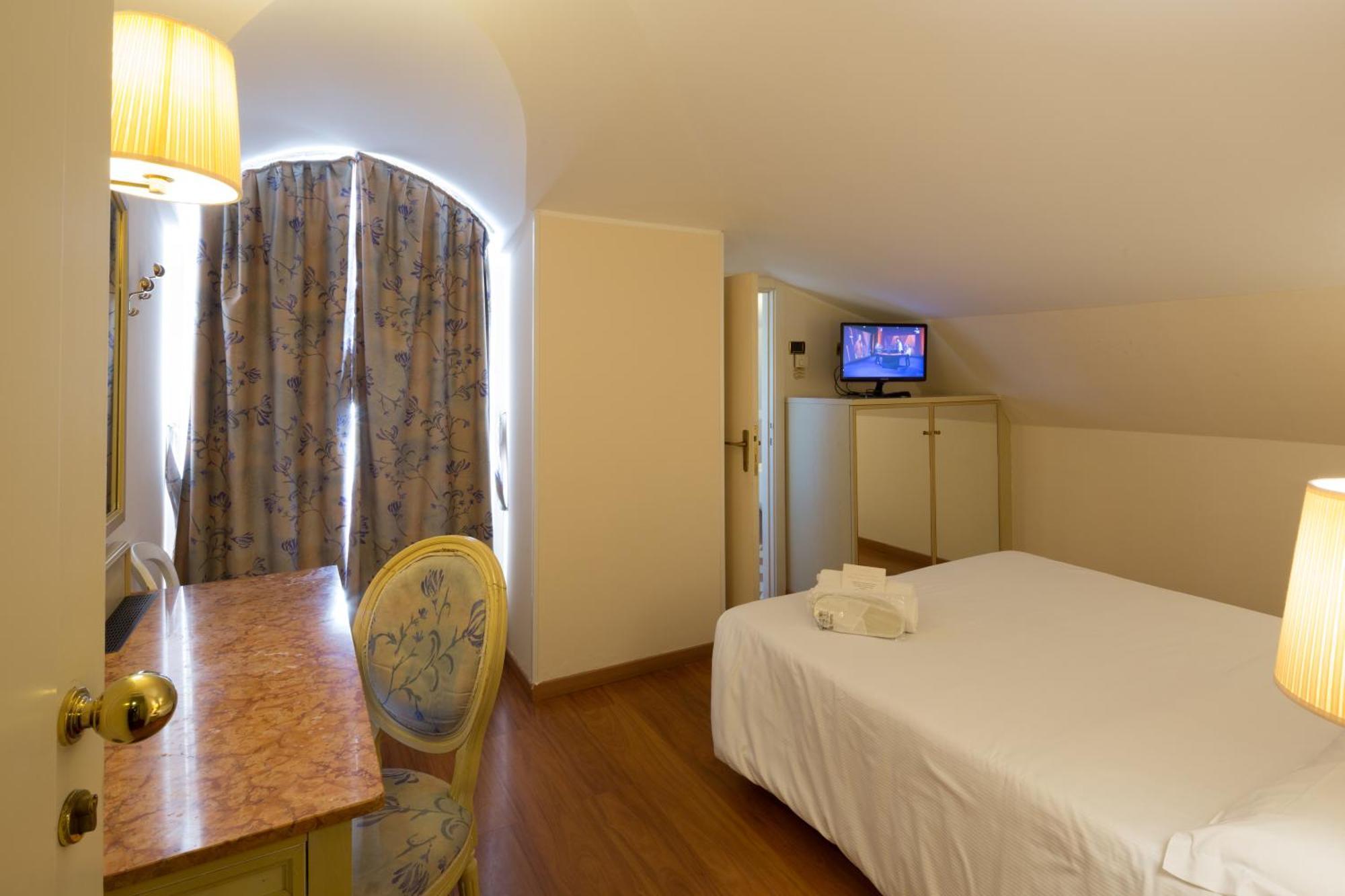 Ena Hotel 아렌자노 외부 사진