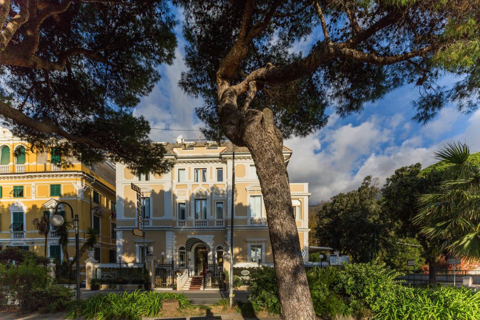 Ena Hotel 아렌자노 외부 사진