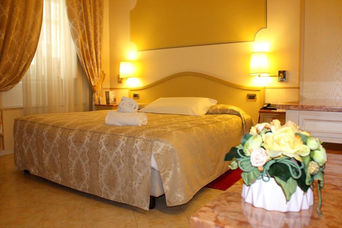 Ena Hotel 아렌자노 외부 사진